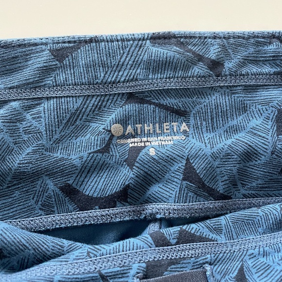 Athleta Women Topical Excursion Tight Blue Floral Size Small Ribbed Side Pockets - Picture 4 of 10